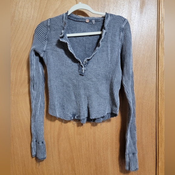 Free People Tops - Free People Gray Henley Cropped Long Sleeve Size Large